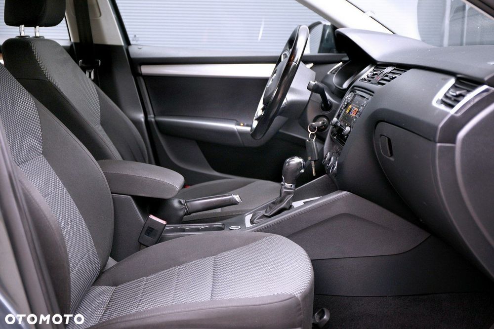 Skoda Octavia 2.0 TDI Edition DSG - 12