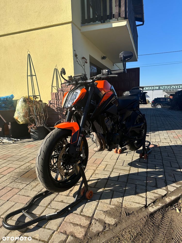KTM Duke - 11