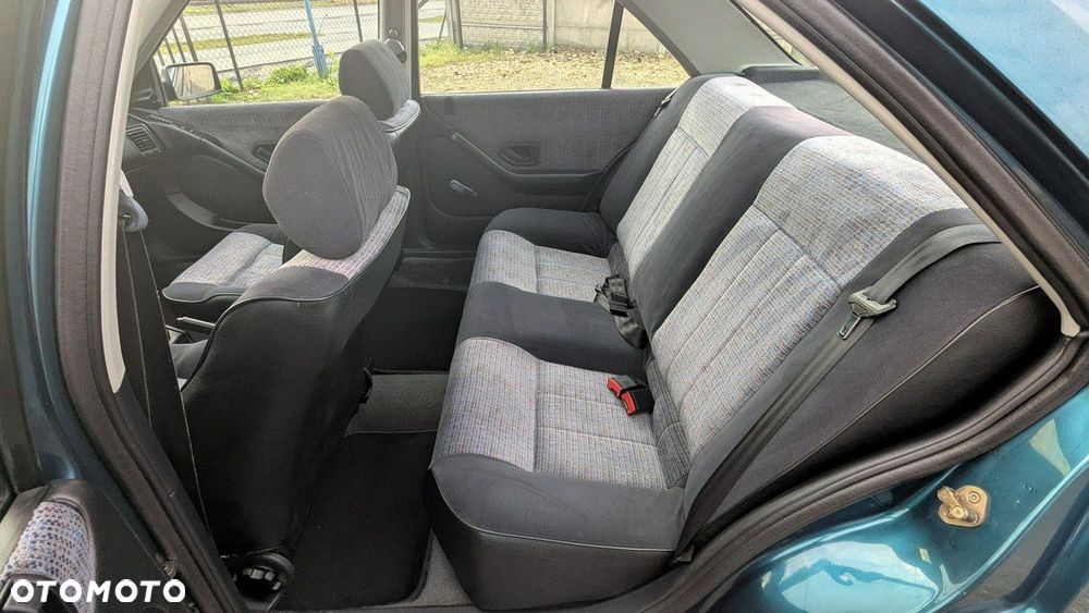 Peugeot 405 - 13