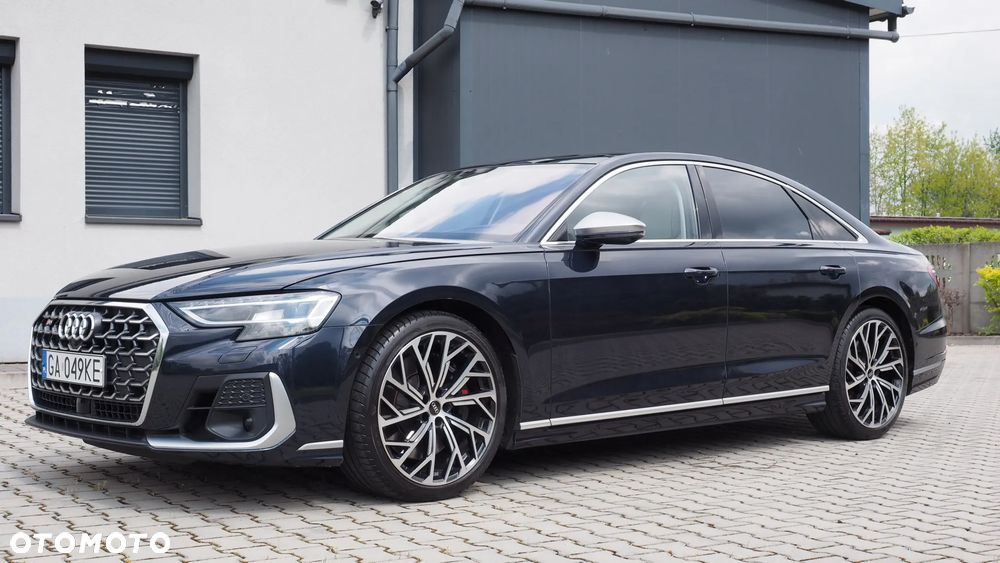 Audi S8 - 3