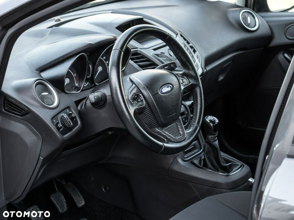 Ford Fiesta - 12