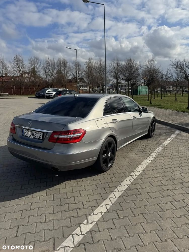 Mercedes-Benz Klasa E 350 CGI BlueEffICIENCY Avantgarde - 5