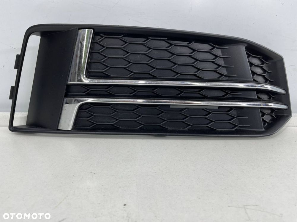 Atrapa Audi A4 B9 S-line kratka zderzaka prawa chrom 15-23r. ORYGINALNA 8w0807682f - 1
