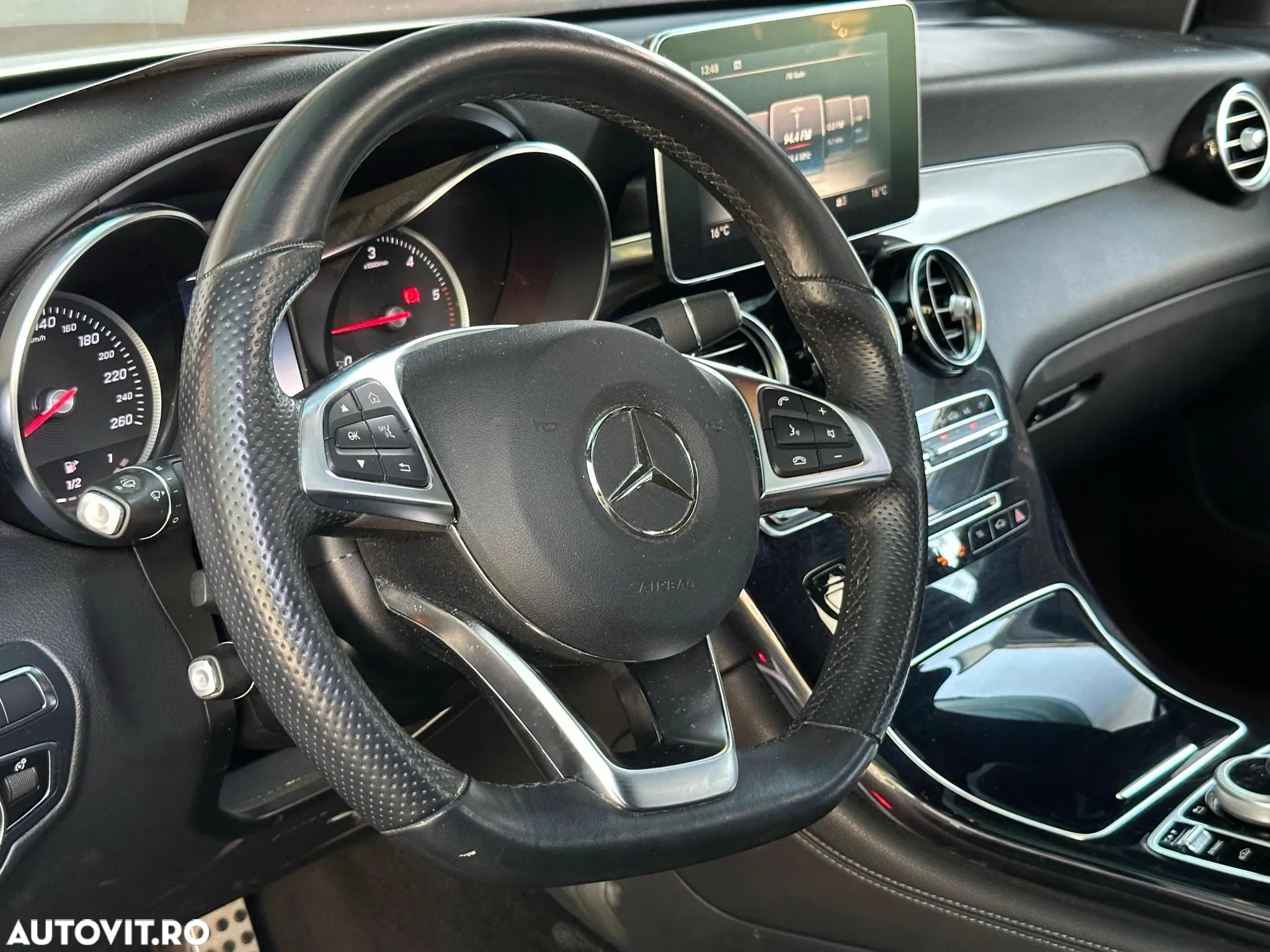 Mercedes-Benz GLC 250 d 4Matic 9G-TRONIC AMG Line - 17