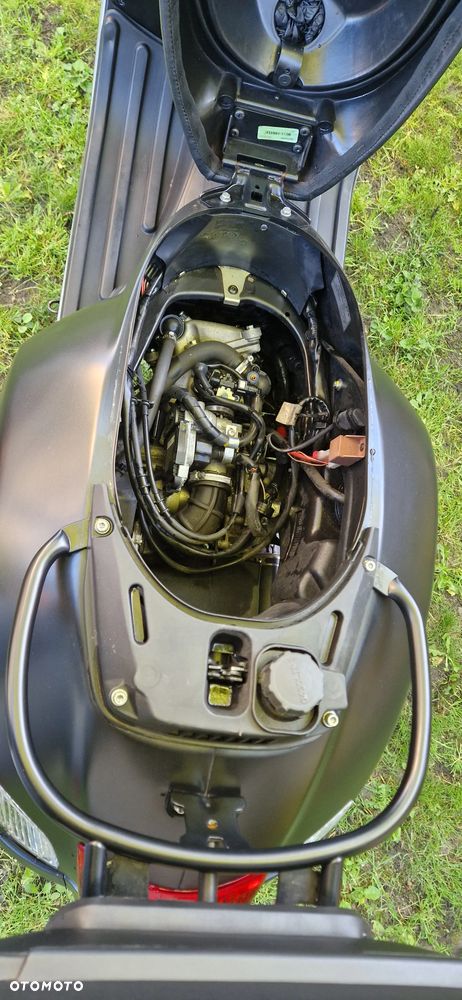 Piaggio Vespa - 22