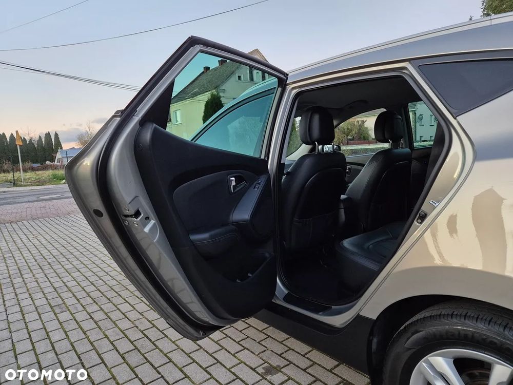 Hyundai ix35 1.7 CRDi 2WD blue Style - 37