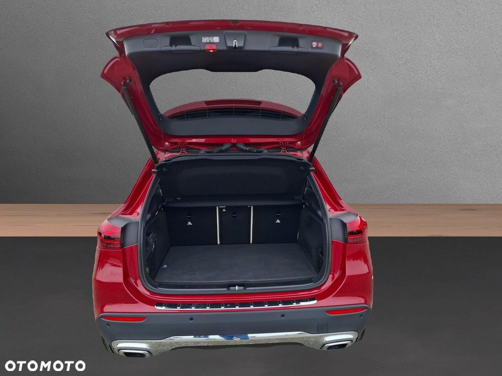 Mercedes-Benz GLA - 18