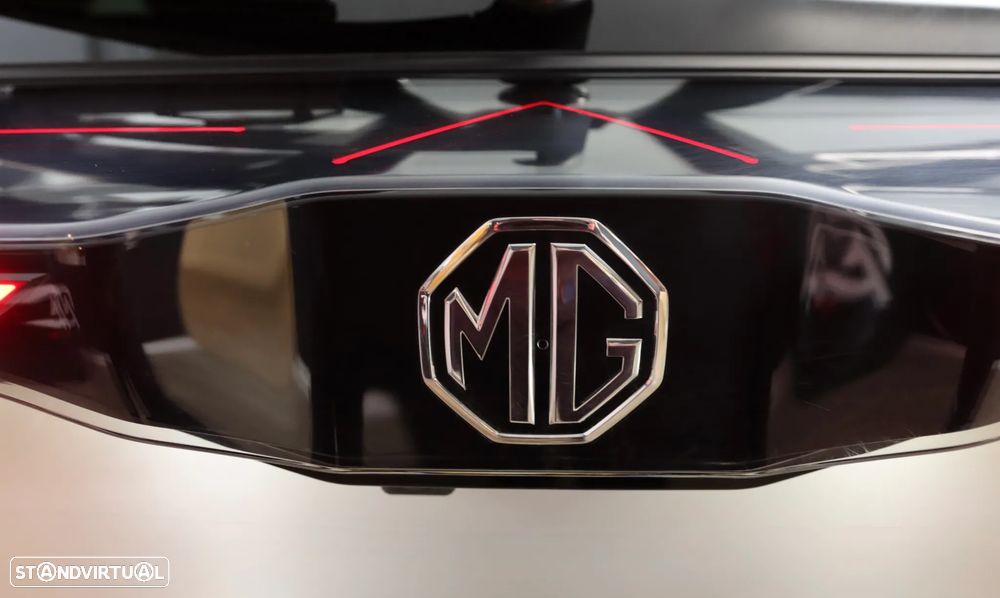 MG MG4 4 Luxury 64 kWh - 32