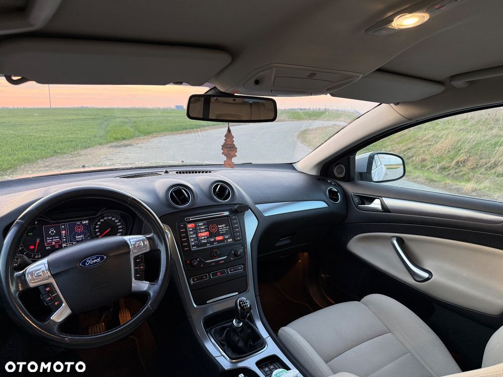 Ford Mondeo 1.6 T Titanium - 9