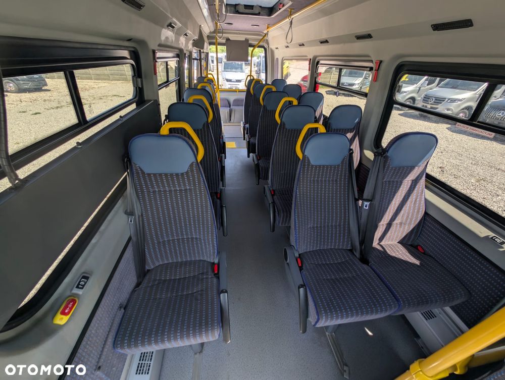 Mercedes-Benz Sprinter 517 - 15