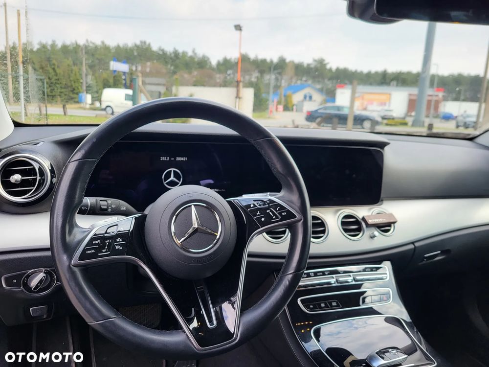 Mercedes-Benz Klasa E 300 de 4Matic 9G-TRONIC Exclusive - 9
