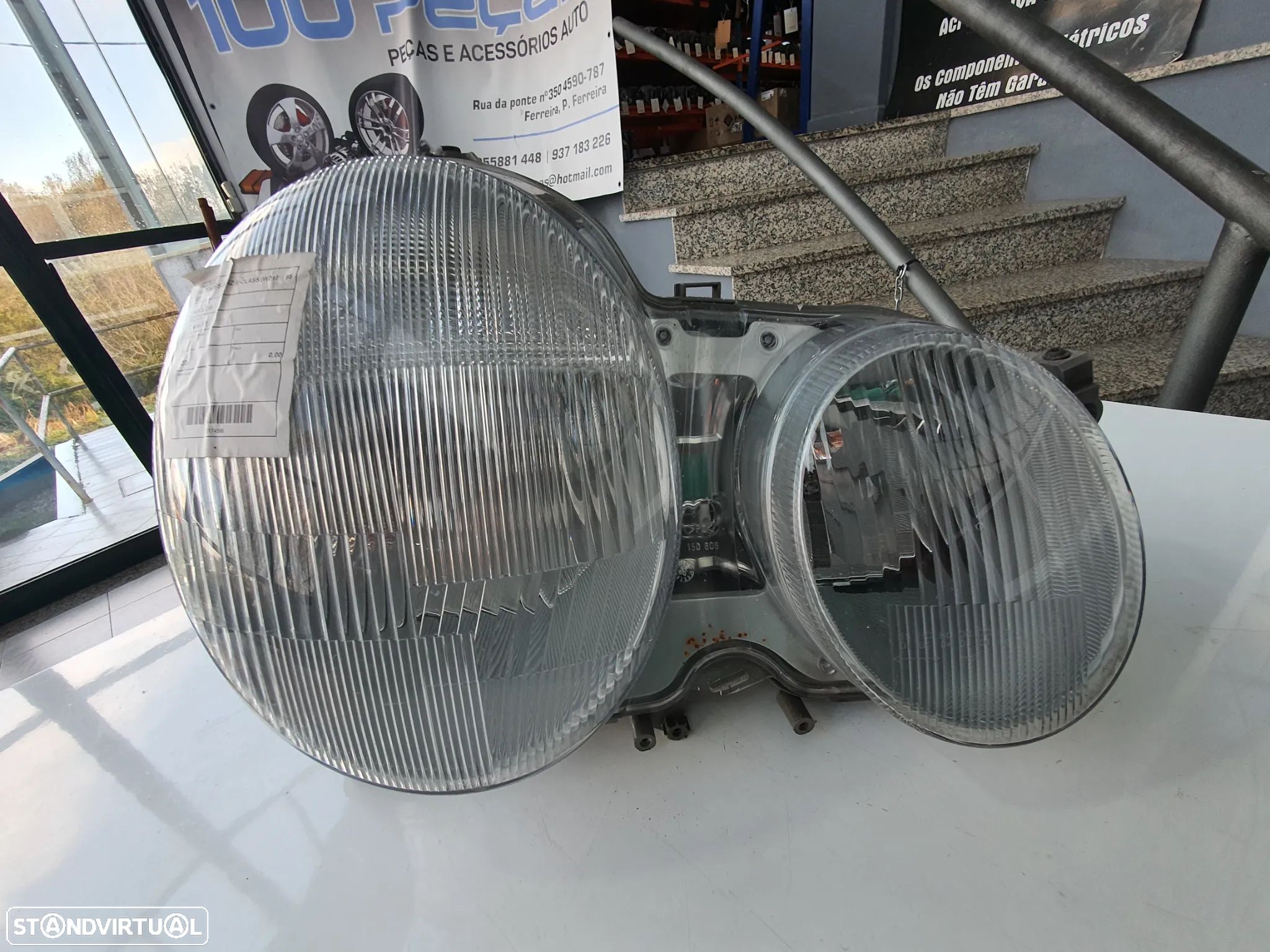 Farol Direito Mercedes E-Class W210 95-02 / 2108200461 - 1