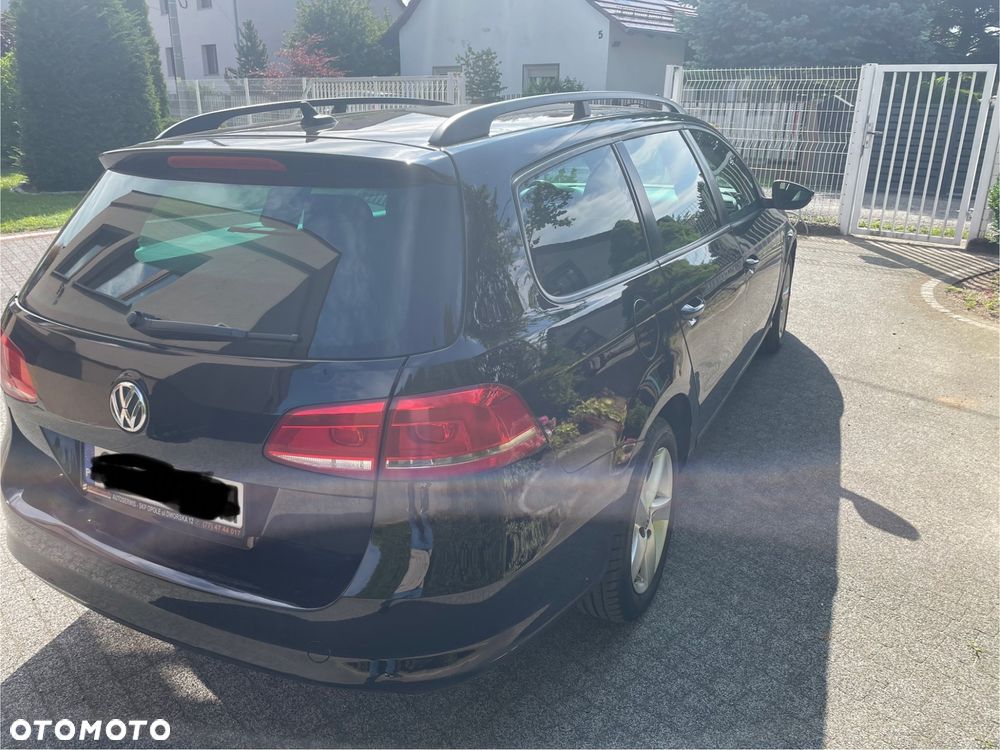 Volkswagen Passat - 4