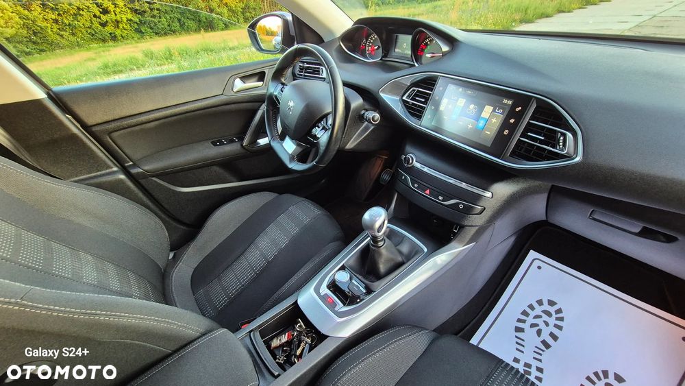 Peugeot 308 BlueHDi 150 Stop & Start Allure - 22