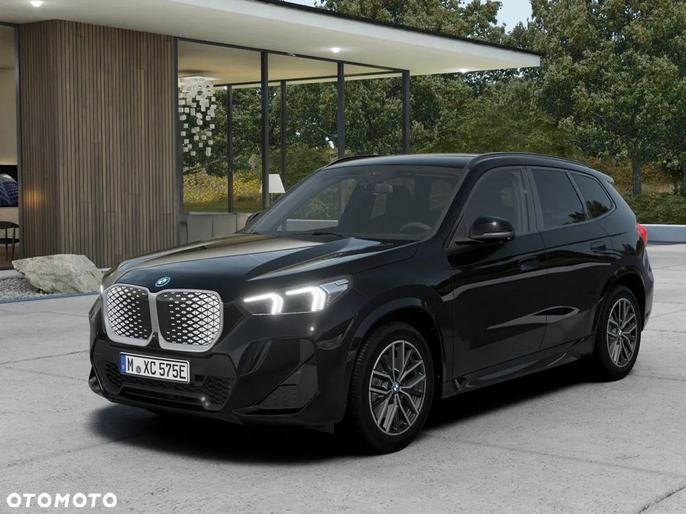 BMW iX1 - 1