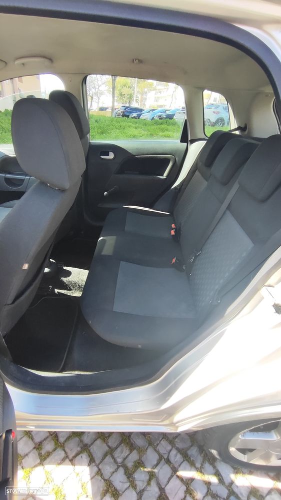 Ford Fiesta 1.25 Trend - 9