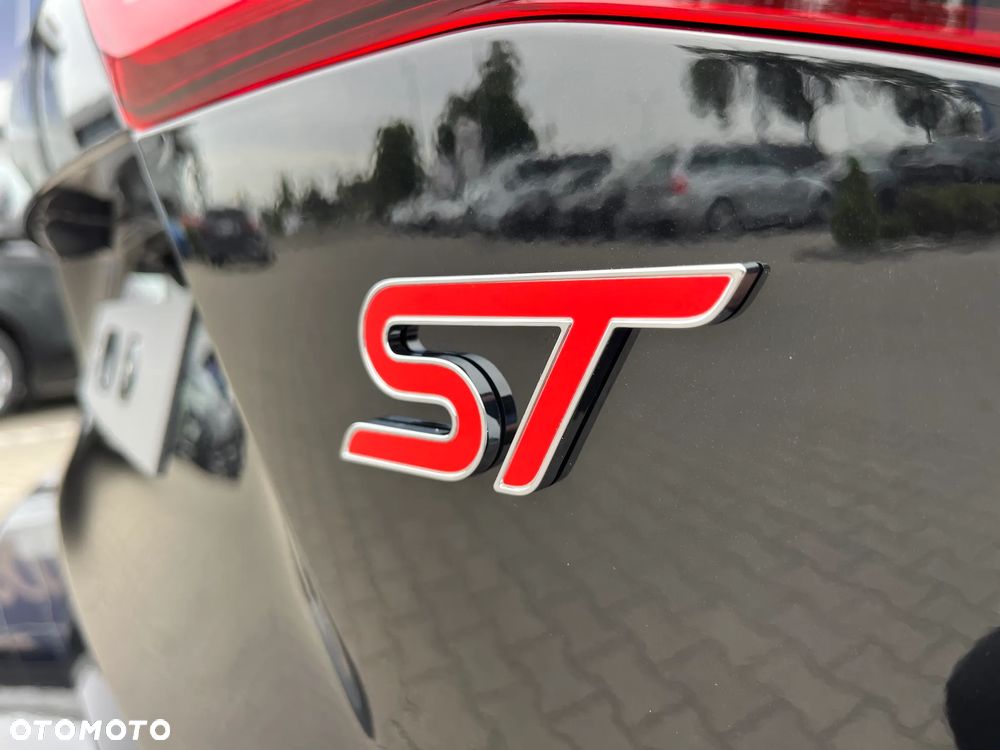Ford Focus 2.3 EcoBoost ST X - 13
