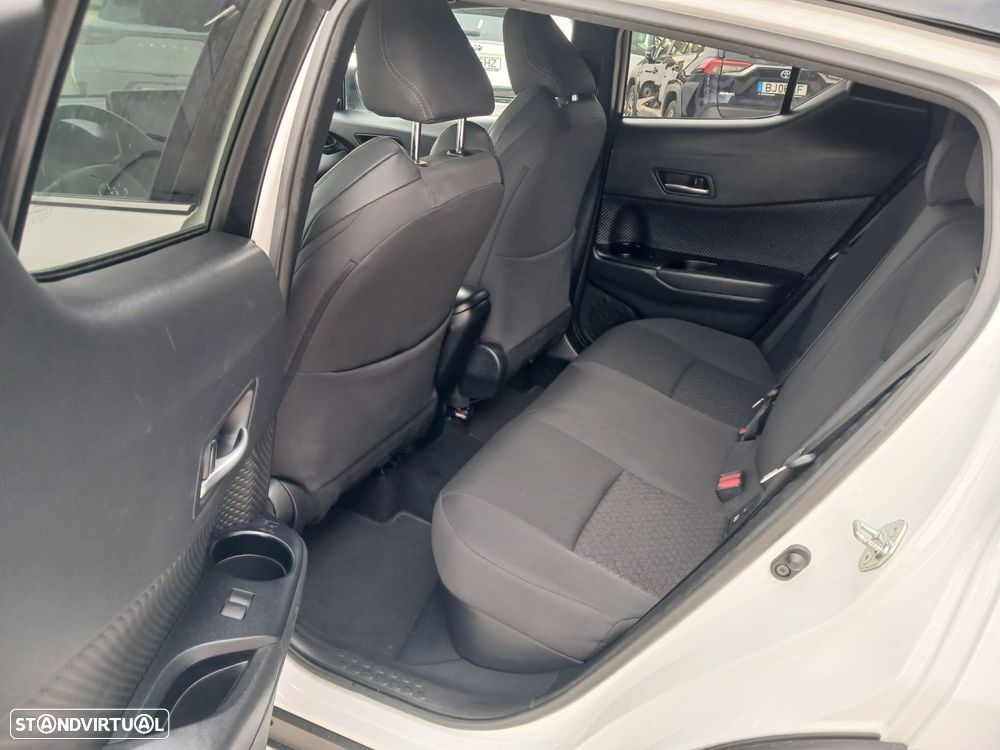 Toyota C-HR - 8