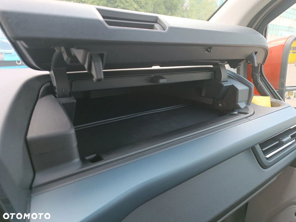 Ford Tourneo Custom 2.0 EcoBlue L2 Titanium SelectShift - 17