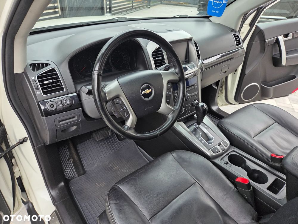 Chevrolet Captiva 2.2 D LTZ - 33