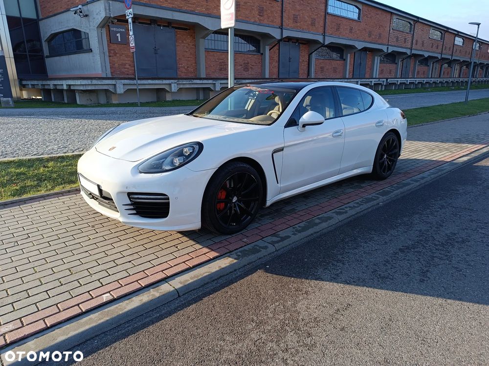 Porsche Panamera 4 PDK Edition - 23