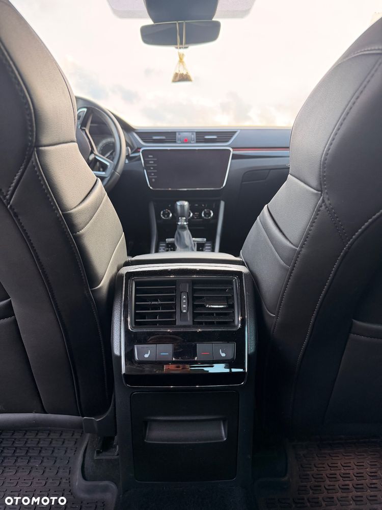 Skoda Superb 2.0 TDI SCR L&K DSG - 13