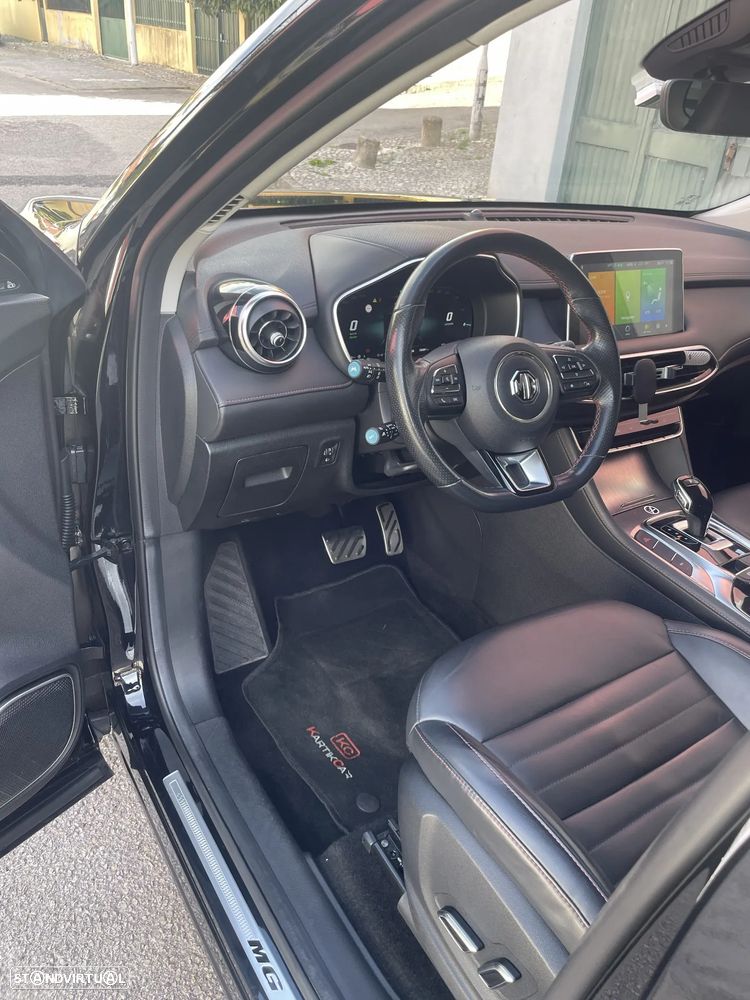 MG EHS Luxury - 16