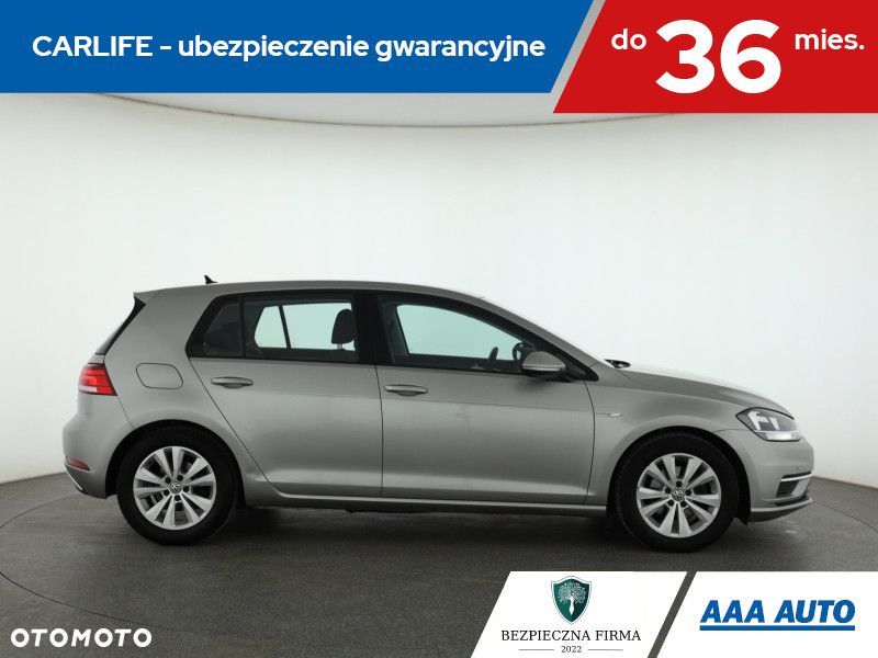 Volkswagen Golf - 8