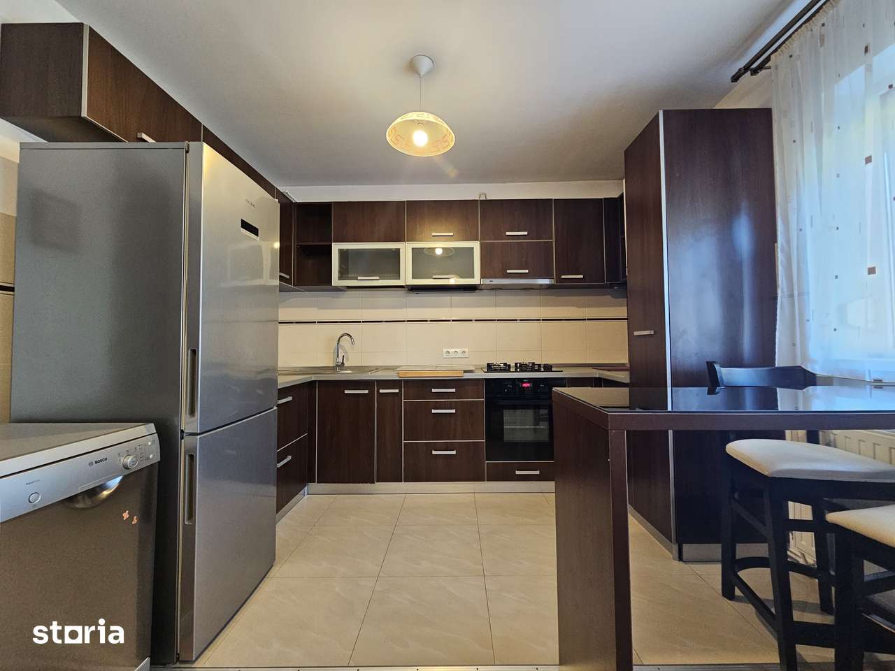 Ap.TRIPLEX 4 camere 2 bai/ garaj/ 84 mpteren Turnisor SIBIU VEST — fotografia 2