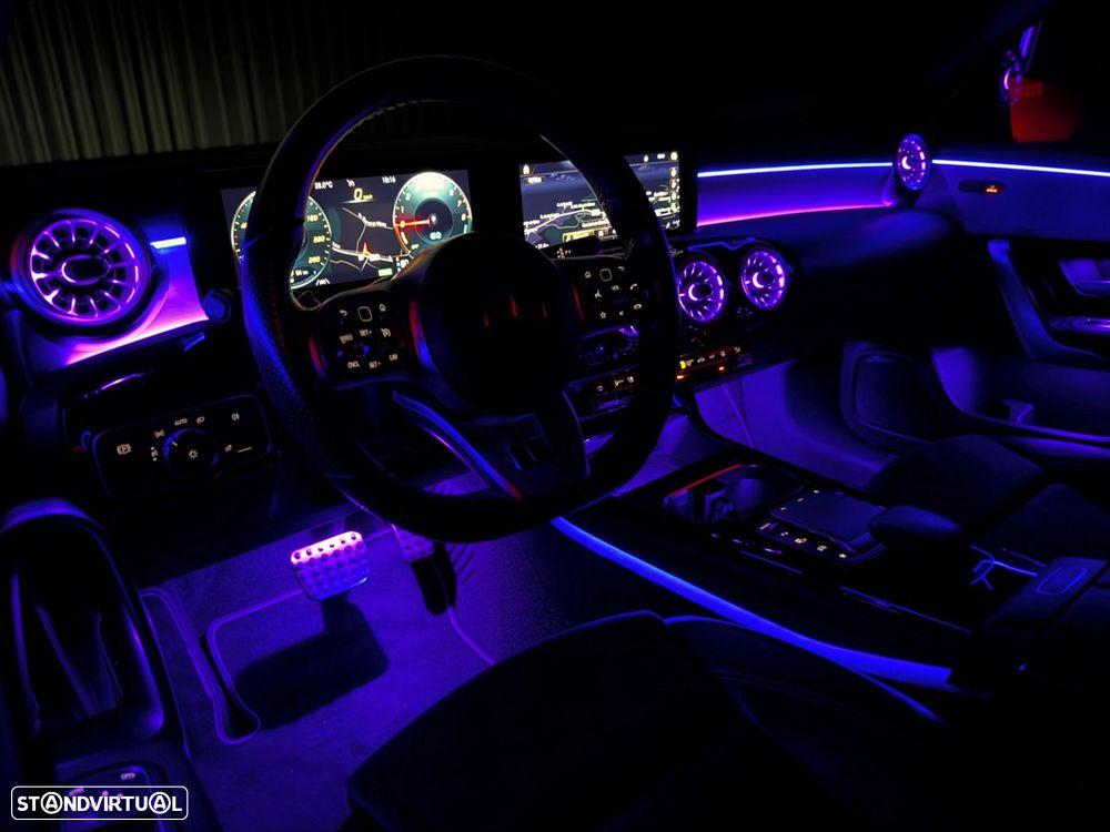 Mercedes-Benz A 250 Limousine e 8G-DCT AMG Line - 53