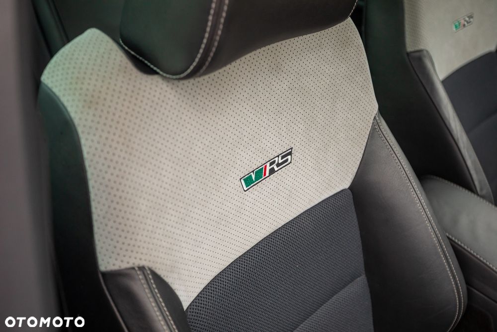 Skoda Octavia 2.0 TDI CR DPF RS - 21