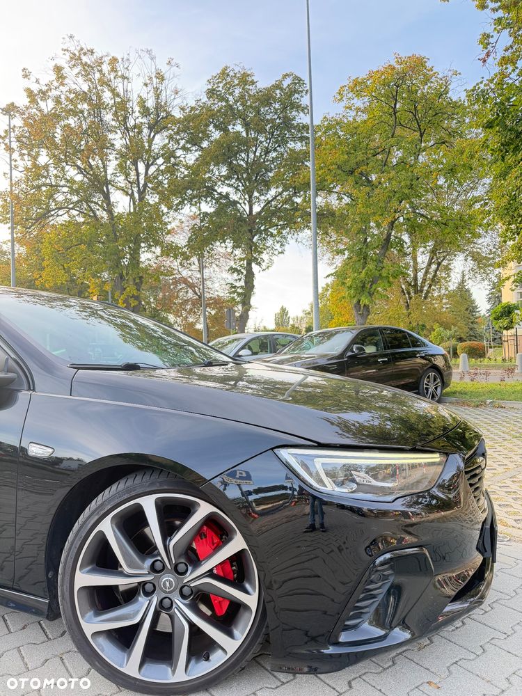 Opel Insignia 2.0 CDTI 4x4 GSi S&S - 2