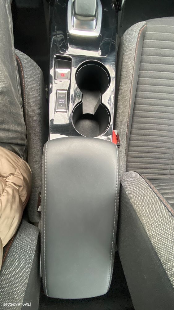 Peugeot e-2008 50 kWh Active Pack - 50