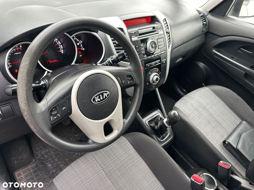 Kia Venga 1.4 S - 12