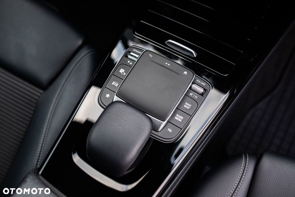 Mercedes-Benz Klasa A 200 7G-DCT - 23