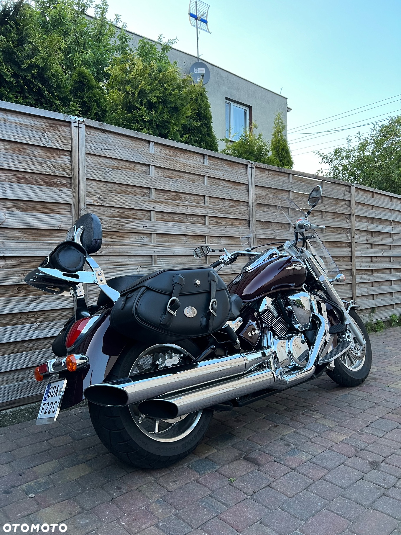 Suzuki Intruder - 2