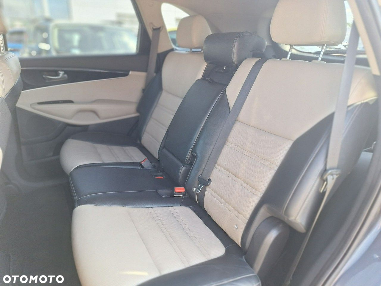 Kia Sorento - 13