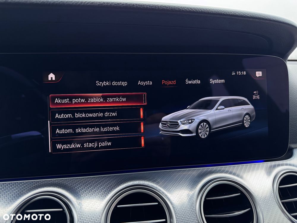 Mercedes-Benz Klasa E 200 9G-TRONIC Exclusive - 34