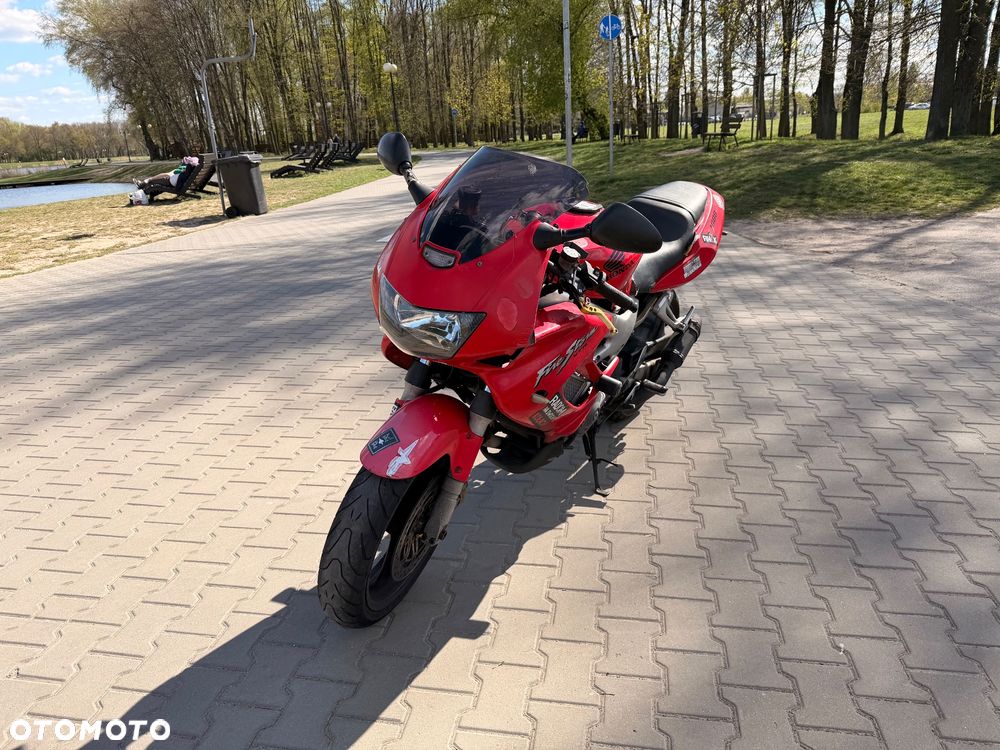Honda VTR - 12
