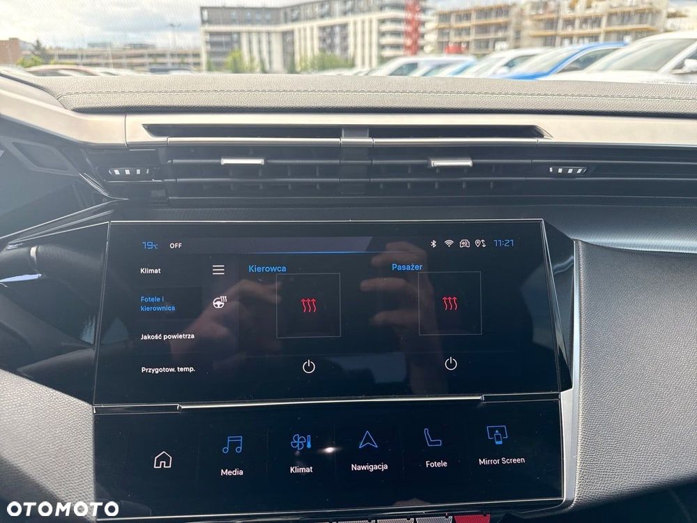 Peugeot 408 1.6 Plug-In Hybrid 225 GT EAT8 - 20