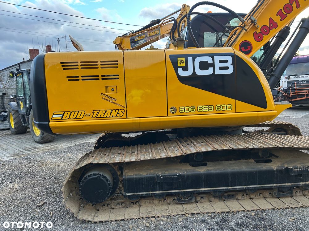 JCB JS220 - 11