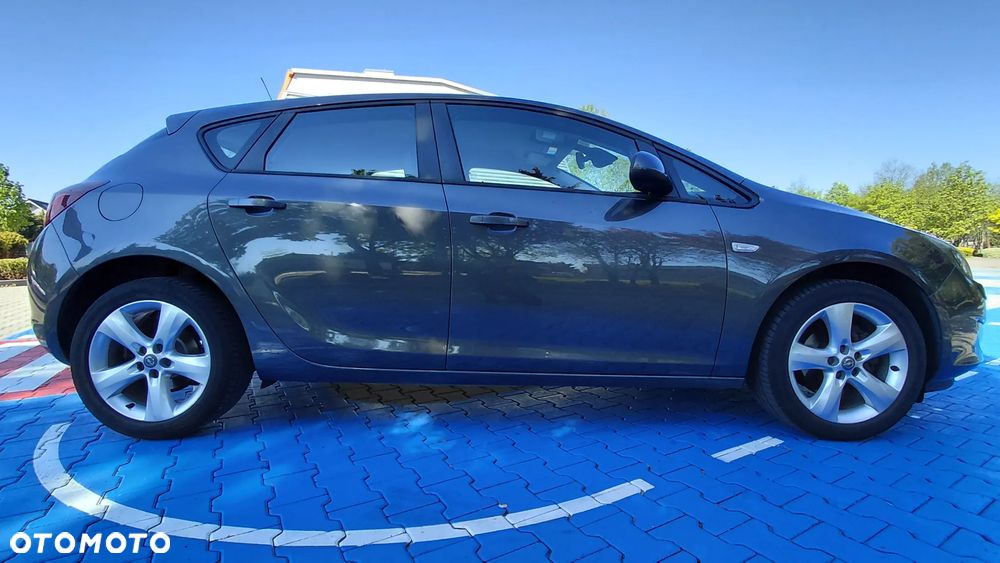 Opel Astra 1.4 T Cosmo - 2