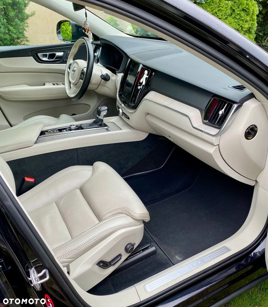 Volvo XC 60 D5 AWD Inscription - 12