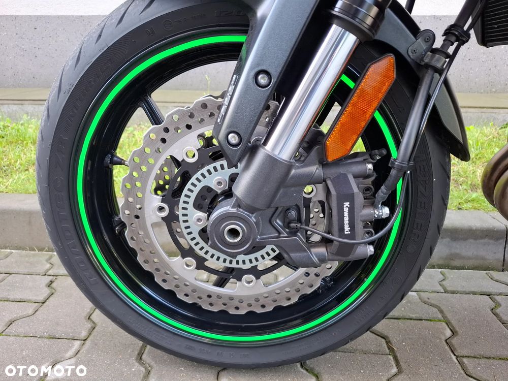 Kawasaki Versys 1000 - 12
