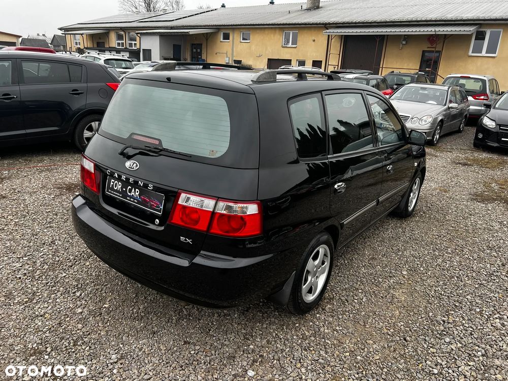 Kia Carens 2.0 EX - 4