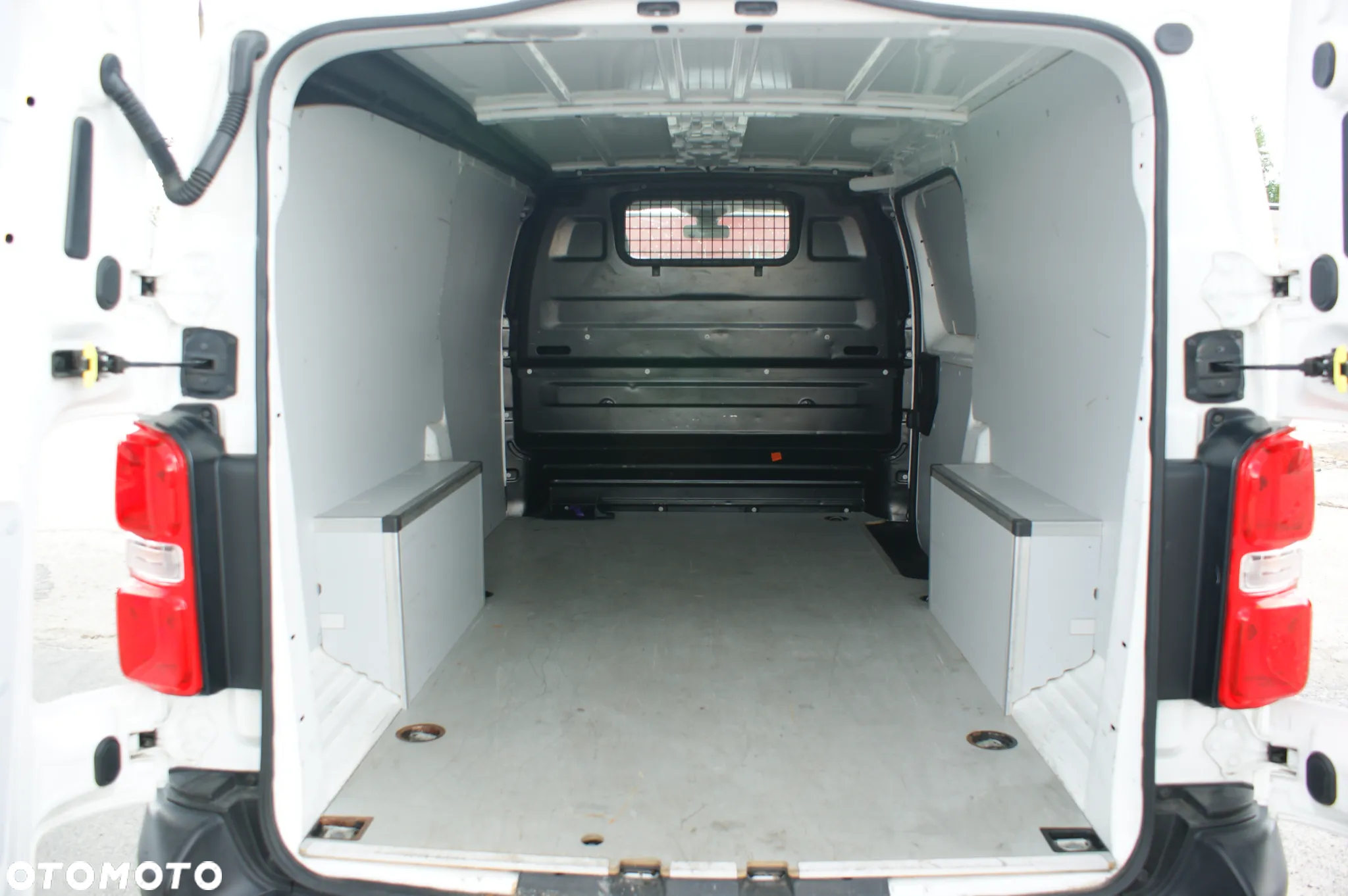 Opel Vivaro - 18
