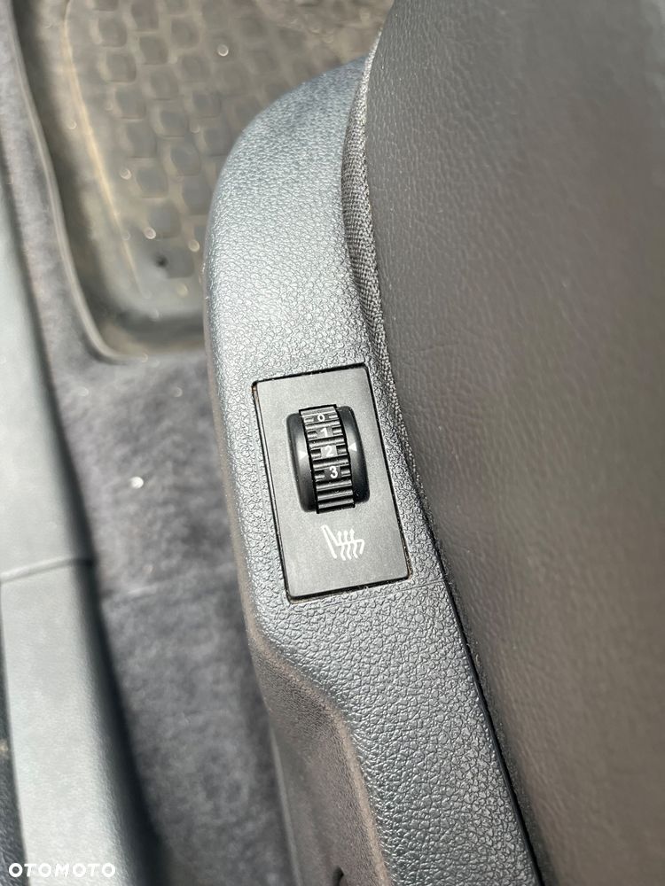 Peugeot 3008 2.0 HDi HYbrid4 - 26