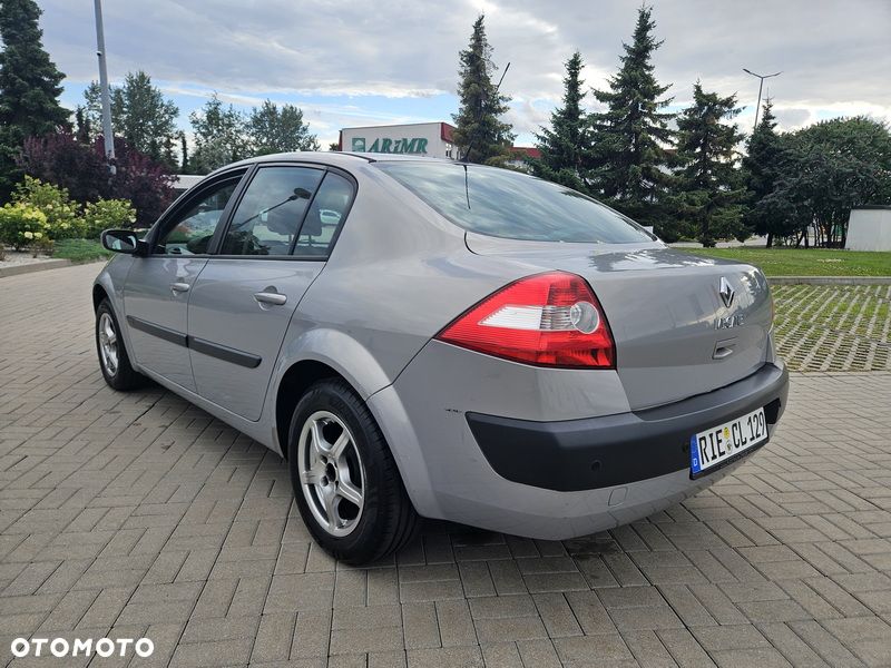Renault Megane 1.6 16V Authentique - 4