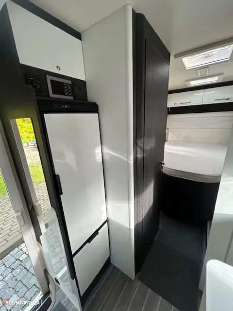 CI International Nacre 63XT - 14