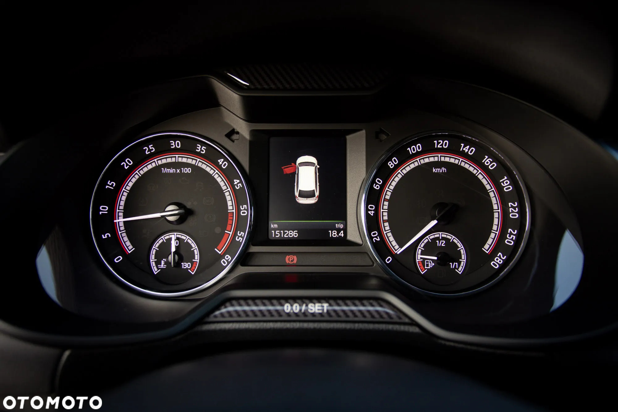 Skoda Octavia Combi 2.0 TDI RS - 27